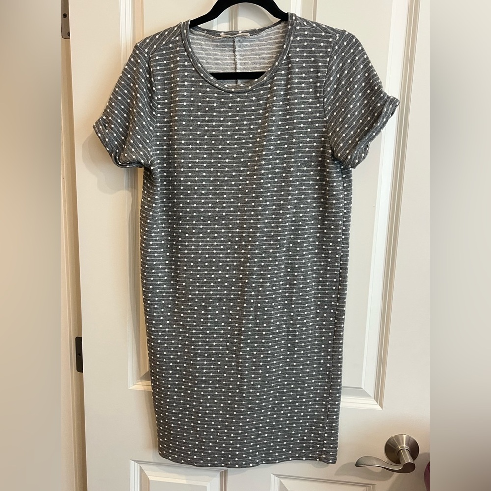 Everly t shirt dress. Grey with dot pattern. Made in USA.
